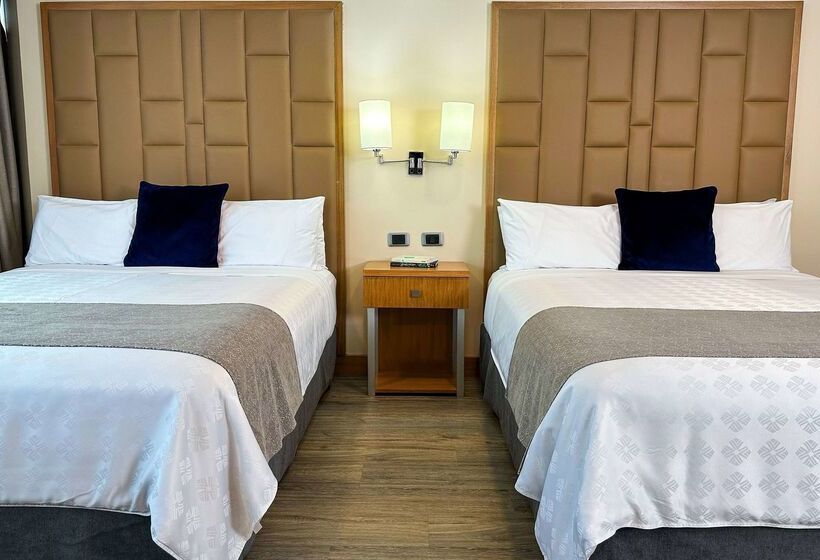 هتل Wyndham Garden Quito