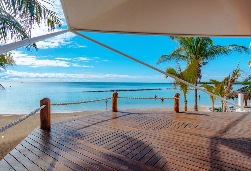 استراحتگاه Puerto Aventuras Hotel & Beach Club