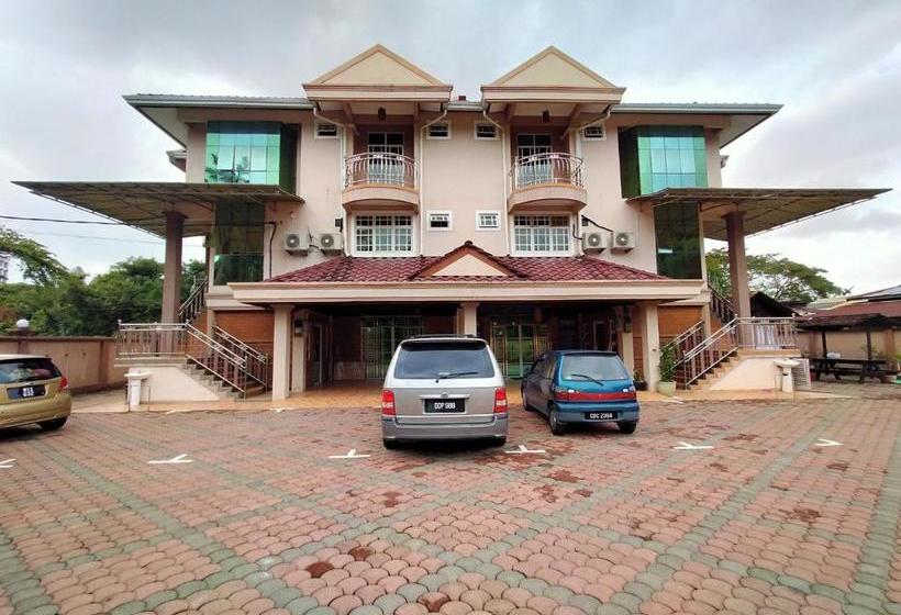 فندق Oyo 89934 Rose Village Inn 1