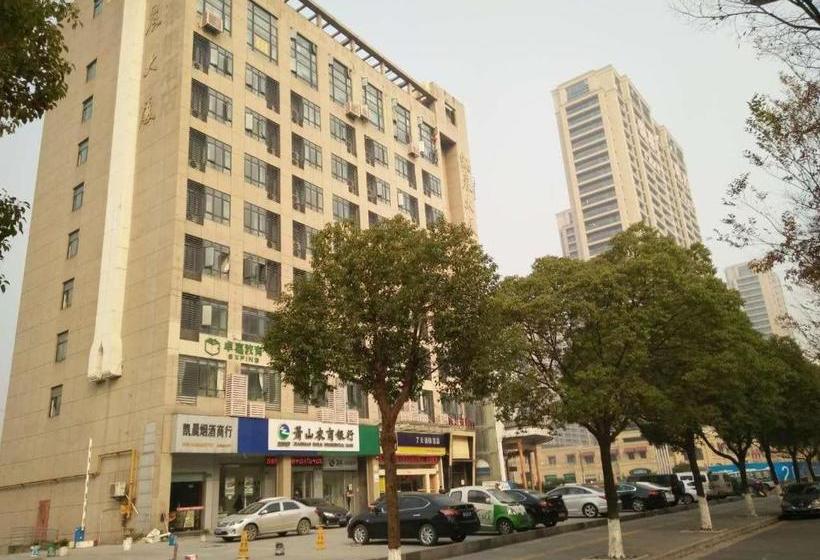 هتل 7 Days Inn Hangzhou Xiaoshan Renmin Square Railway Station Branch