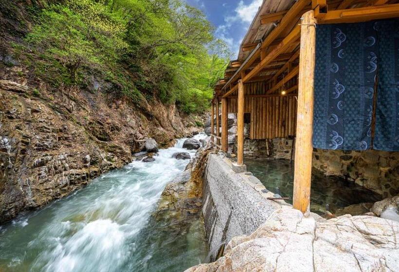 ريوكان Nikko Nationalpark Kawamata Onsen Kura