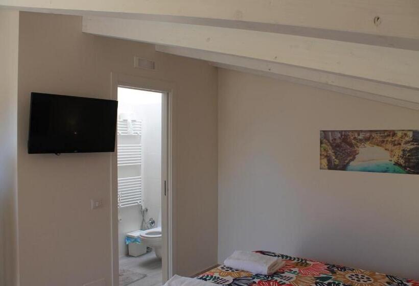 تختخواب و صبحانه A Casa Mia