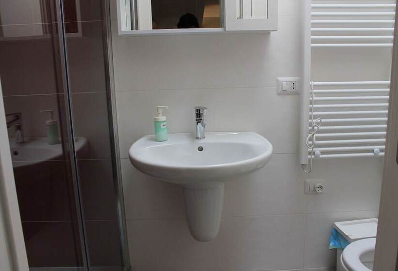 تختخواب و صبحانه A Casa Mia