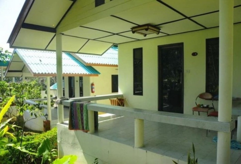Green Cottage Beach Resort