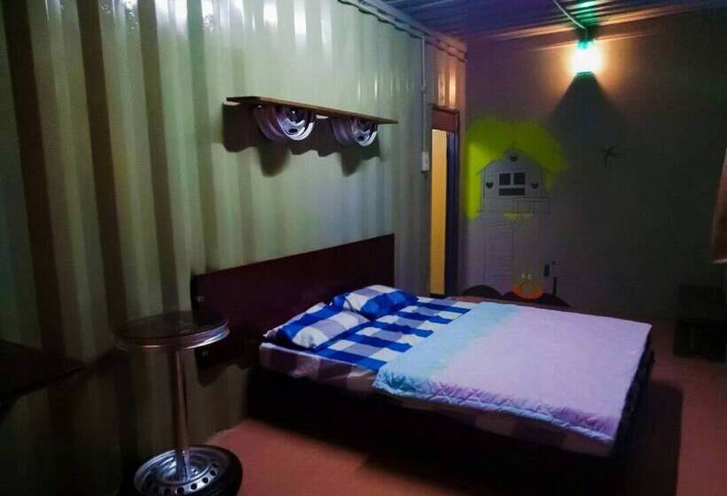 هتل 5 Stone Cabin Chalet