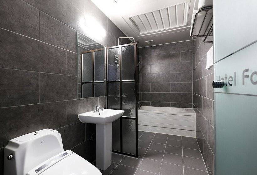 בית מלון כפרי Bolton