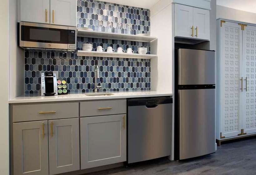 هتل Fenwick Shores, Tapestry Collection By Hilton