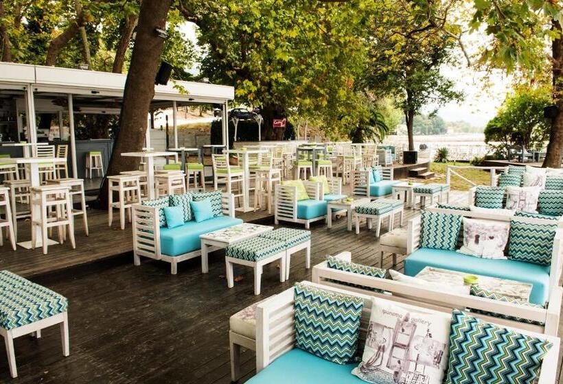 בית מלון כפרי Vlassis