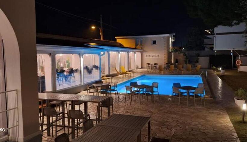 Artemisia B&b