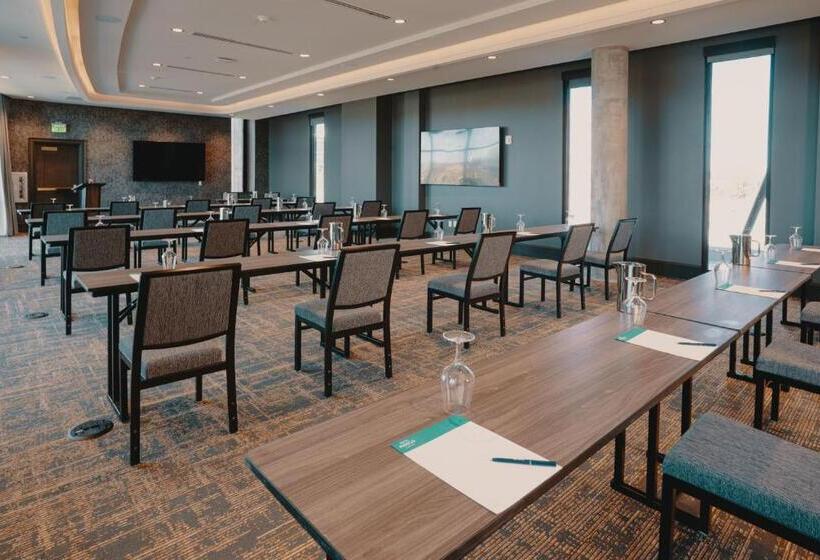 هتل Indigo   Columbus At Riverfront Place, An Ihg