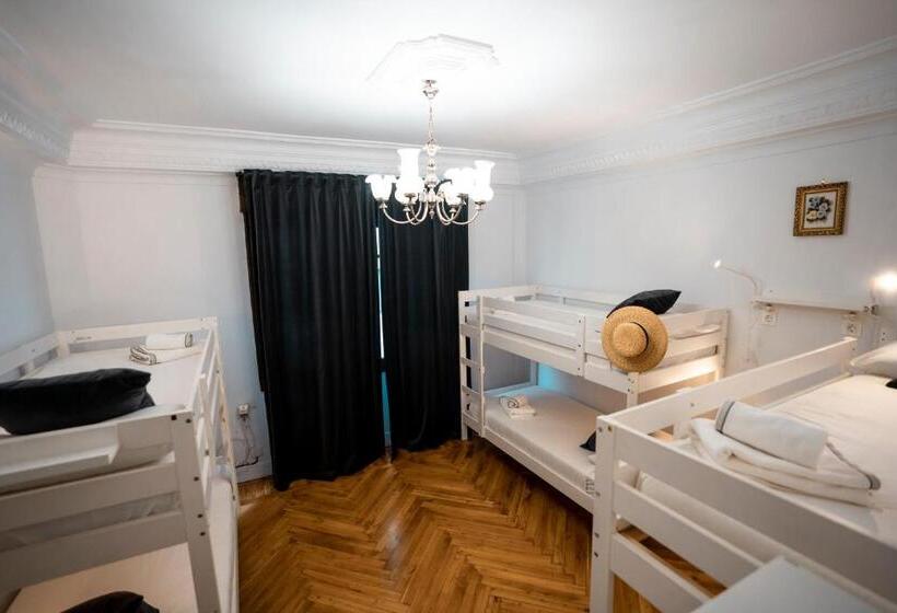 Hihome Hostel