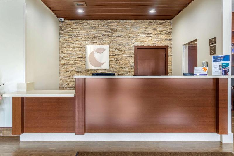 هتل Comfort Inn & Suites Lakewood By Jblm
