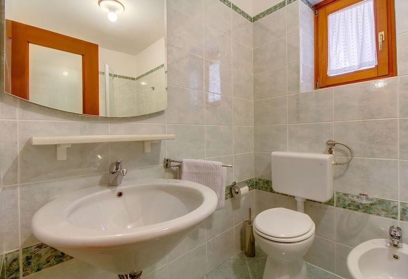 פנסיון Room Alma 1