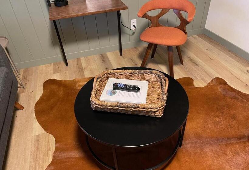 Pinedale Cozy Cabins