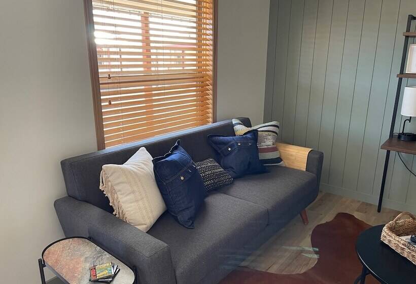 Pinedale Cozy Cabins