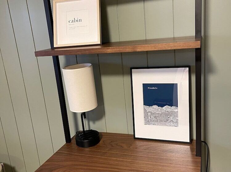 Pinedale Cozy Cabins