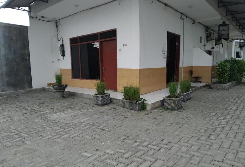 ホテル Oyo 3329  Mulya Jaya