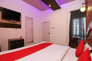 هتل Oyo 73188 Seven Ji Guest House