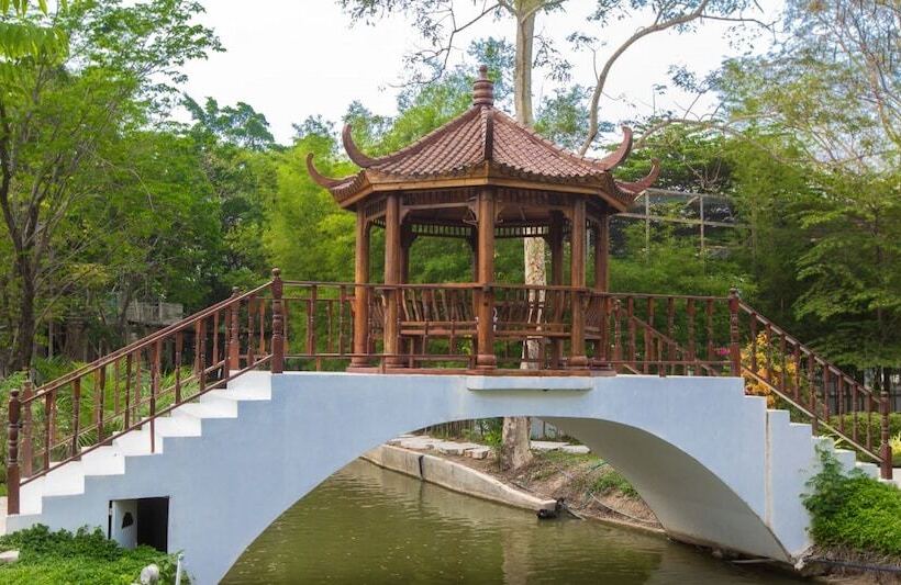 فندق Resort Huangchui Baan Phu Khao