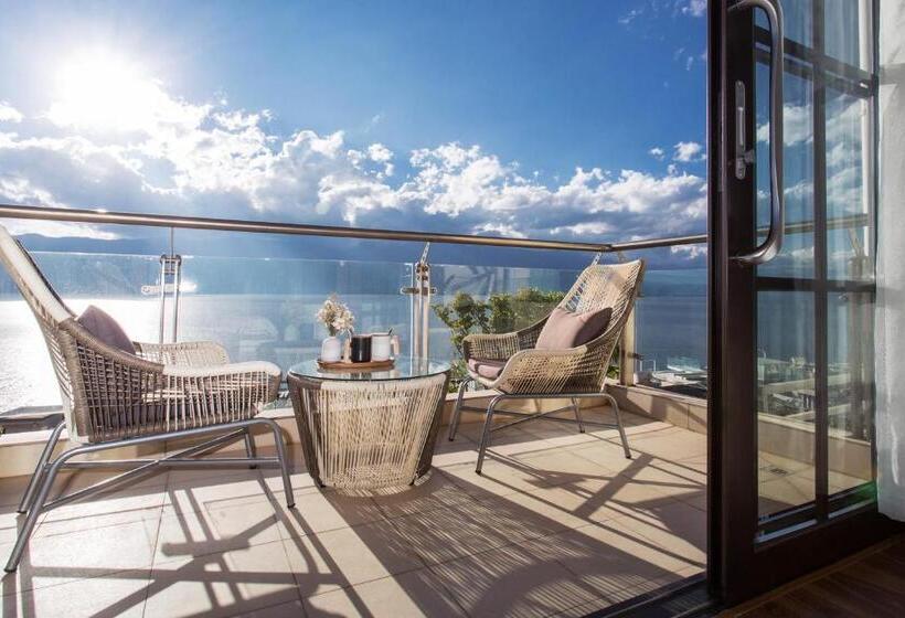 پانسیون Aishe Honeymoon Sea View Guesthouse