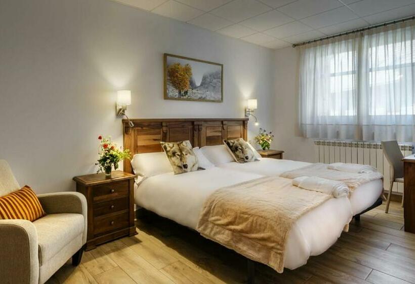 פנסיון Hostal Bosque De Gamueta