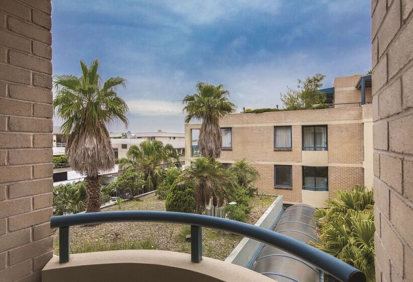 Adina Apartment Hotel Coogee Sydney