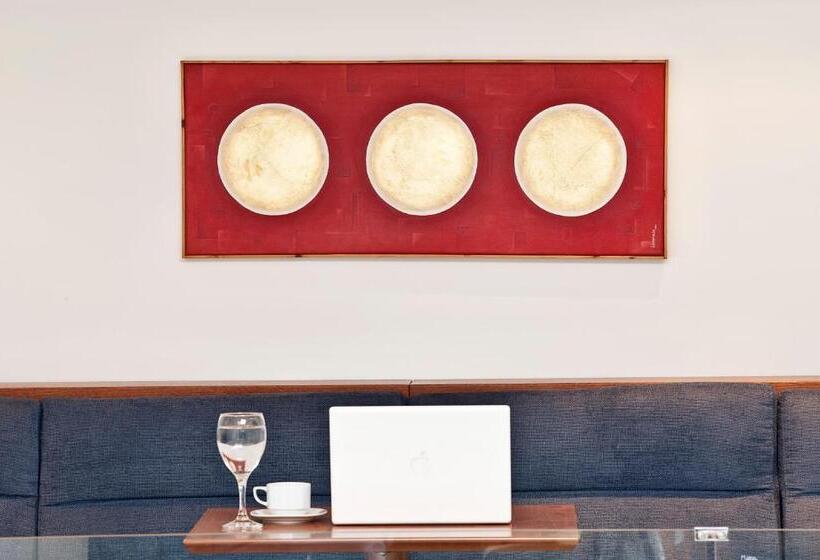 فندق Arion Athens