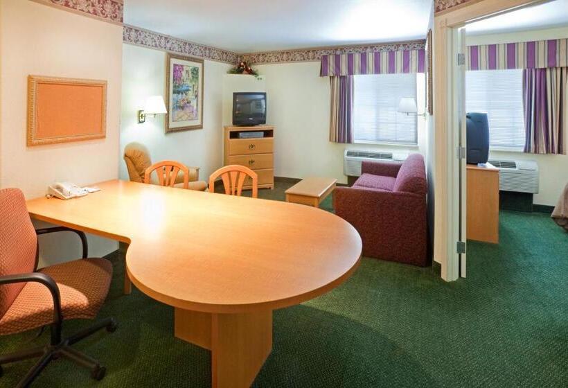 هتل Candlewood Suites Tyler, An Ihg