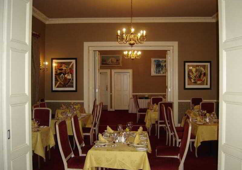 酒店 Castle Oaks House