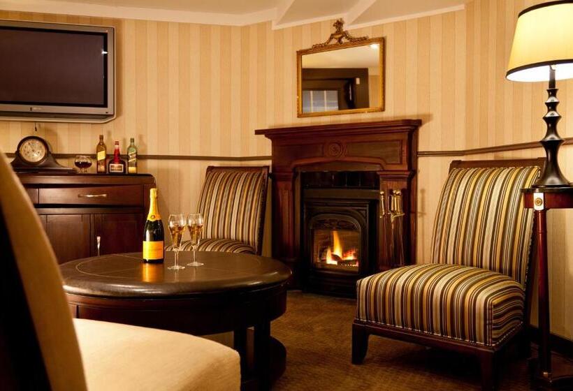 Отель Crowne Pointe Historic Inn Adults Only