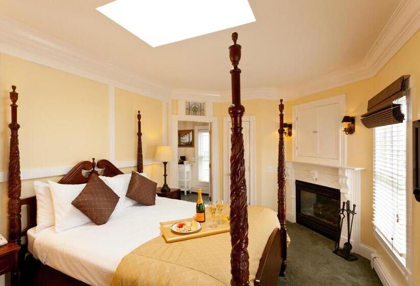 Отель Crowne Pointe Historic Inn Adults Only