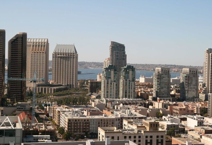 هتل Hampton Inn San Diego Downtown
