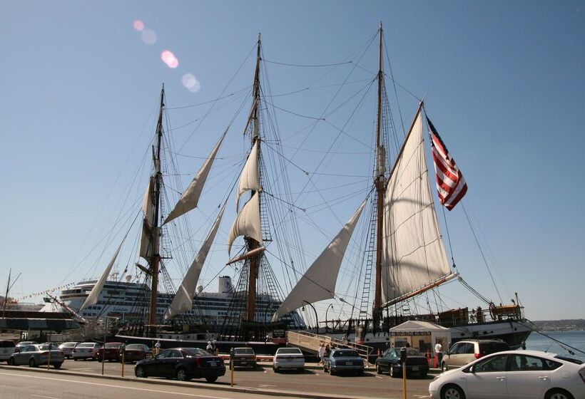 هتل Hampton Inn San Diego Downtown