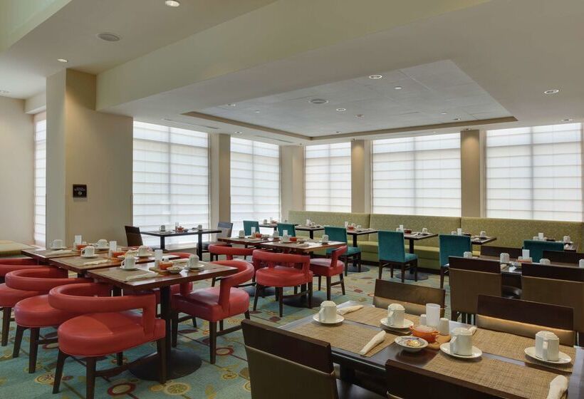בית מלון כפרי Hilton Garden Inn Daytona Beach Oceanfront