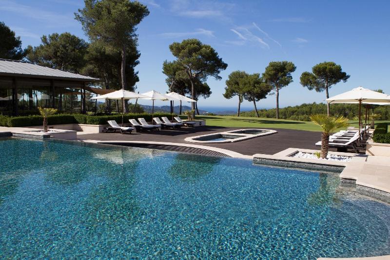 בית מלון כפרי L'Hôtel & Spa du Castellet