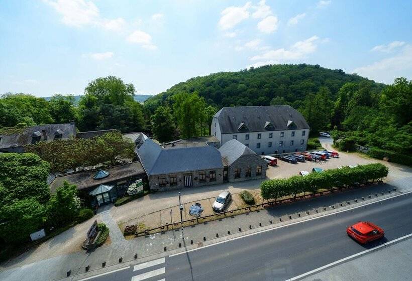 فندق Les Jardins De La Molignee