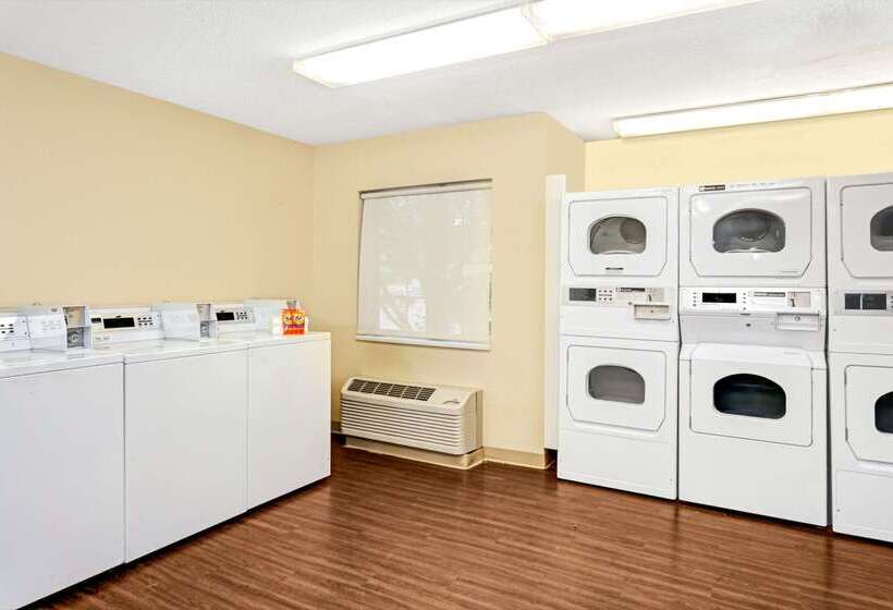 בית מלון כפרי Mainstay Suites Northbrook Wheeling