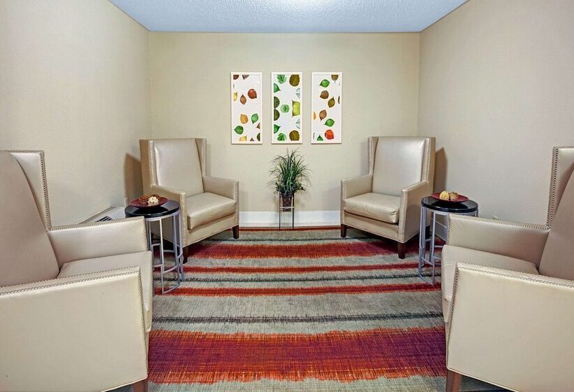 בית מלון כפרי Mainstay Suites Northbrook Wheeling