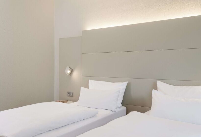 هتل NH Dusseldorf City Nord