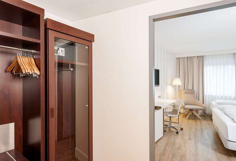 호텔 NH Dusseldorf City Nord