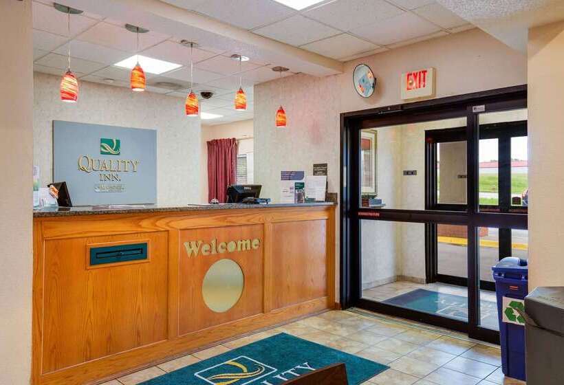 هتل Quality Inn I70 Near Kansas Speedway
