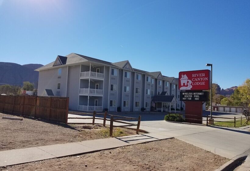 בית מלון כפרי River Canyon Lodge