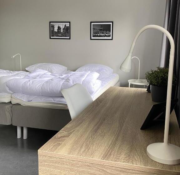 De La Gardie Park Vandrarhem Hostel