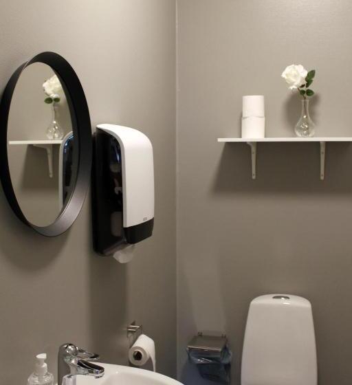 De La Gardie Park Vandrarhem Hostel