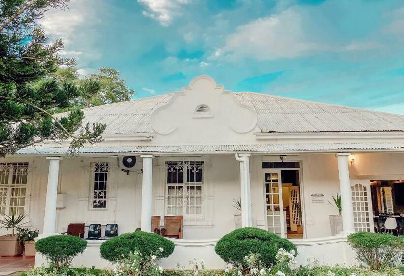 بنسيون Ebony Lodge