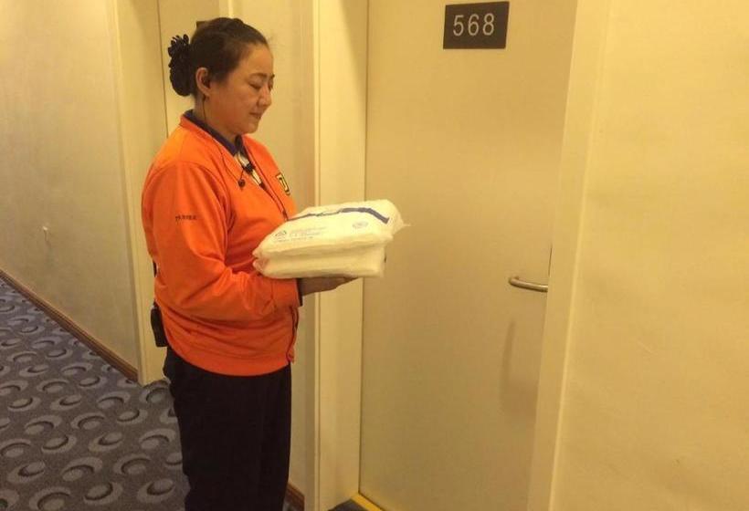 Hotel 7days Inn Xinyang Railway Station Square Branch