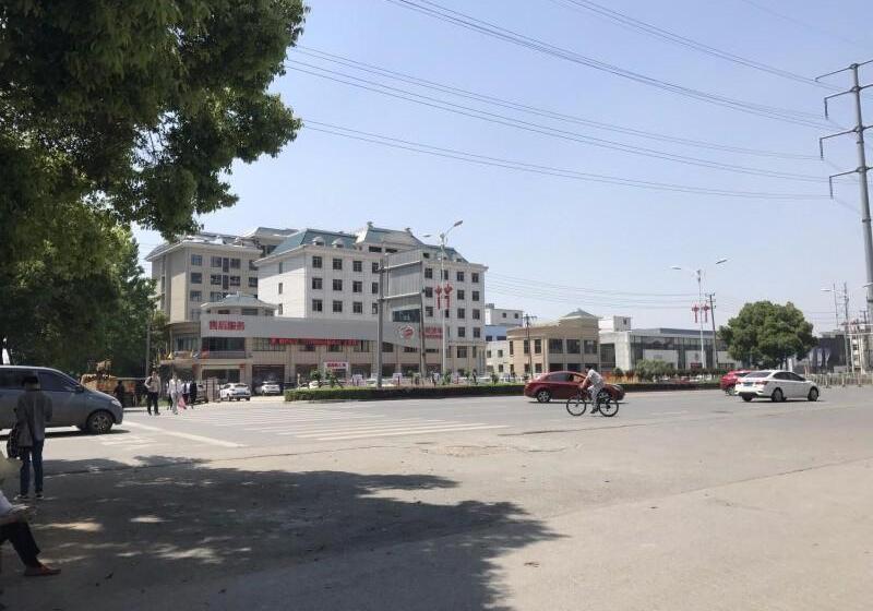 فندق 7days Premium Nanchang Liantang Yingbin Middle Avenue Xiaolan Industrial Park Branch