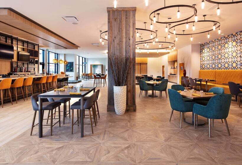 هتل Hilton Garden Inn Moncton, Nb