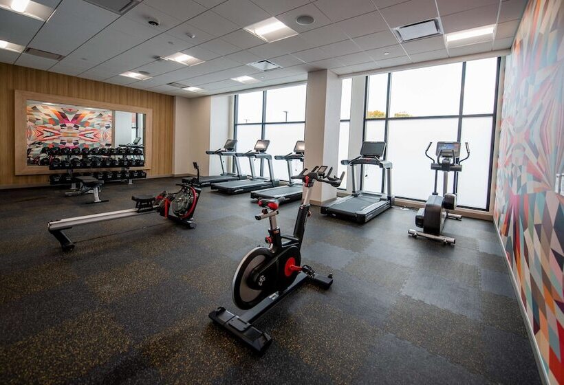هتل Hilton Garden Inn Moncton, Nb