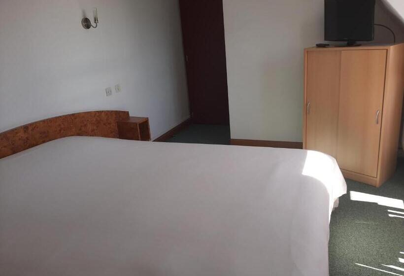 酒店 Home Des Pins Sarl